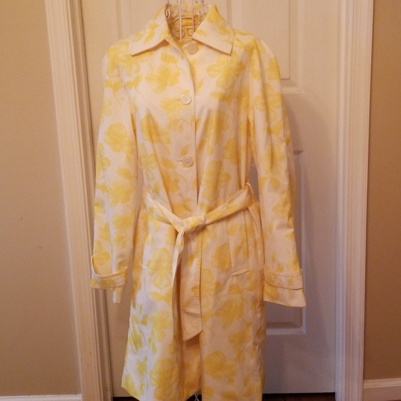 Lovely Liz Claiborne Yellow And White Floral Trenchcoat. Size Medium. - Picture 2 of 8